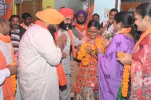 KORBA भाजपा महापौर प्रत्याशी के जन्मदिन पर कार्यकर्ताओं में दिखा उत्साह