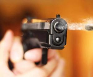 जांजगीर-चाम्पा BREAKING : कांग्रेस नेता  कश्यप के घर फायरिंग,  एक बेटे की मौत 