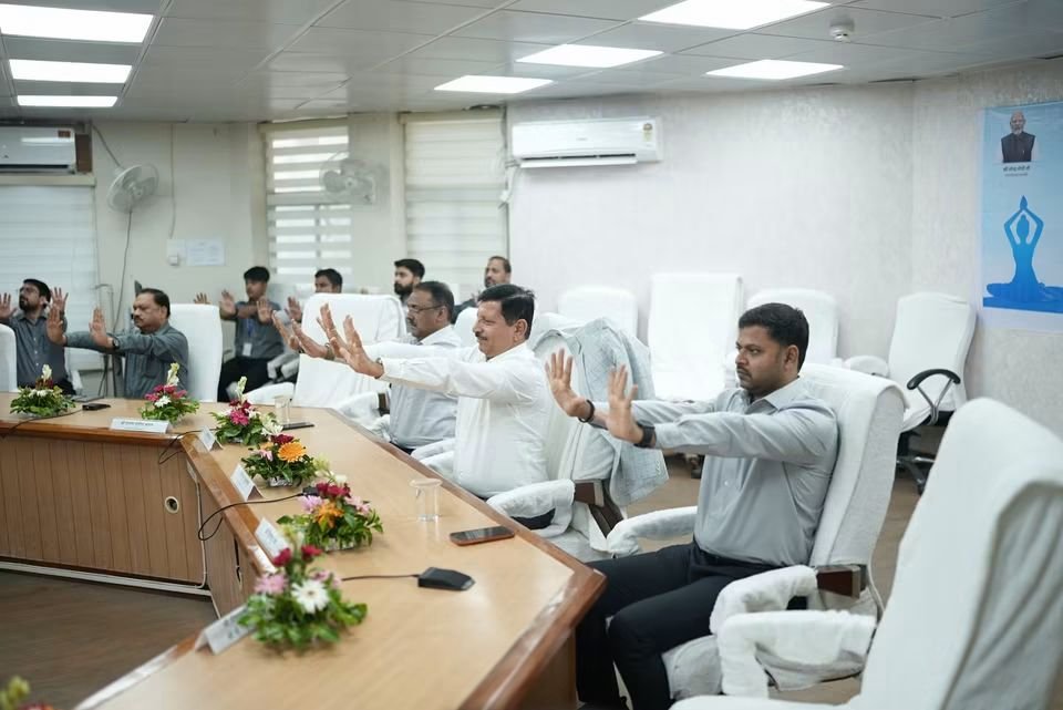 अंतर्राष्ट्रीय योग दिवस 2026 के अवसर पर एसईसीएल मुख्यालय में ‘कार्यस्थल पर योग’ कार्यक्रम का आयोजन.