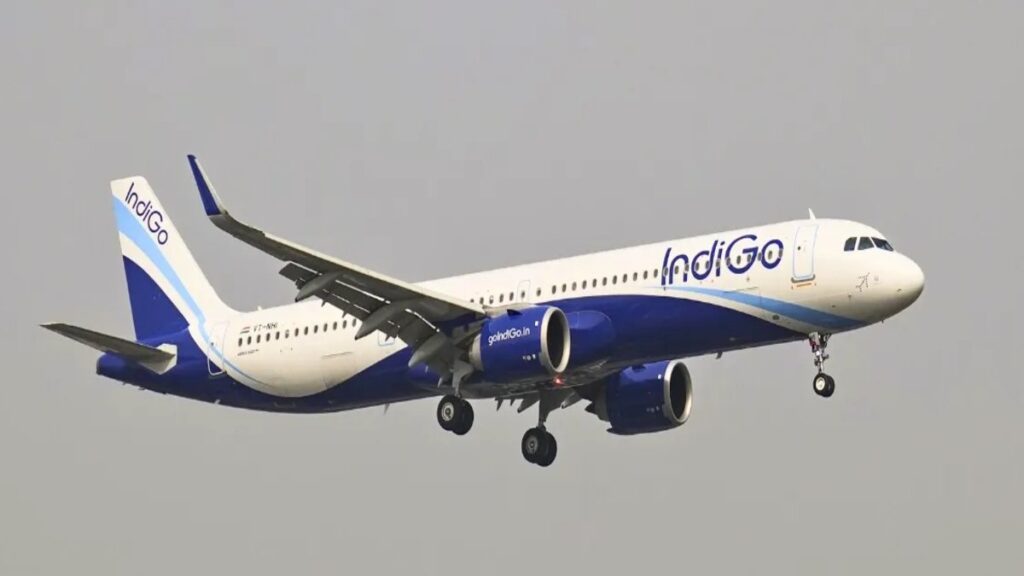 मैनचेस्टर जाने वालों की बढ़ी मुश्किलें! IndiGo ने अचानक लिया उड़ानों को अस्थाई रूप से बंद करने का कड़ा फैसला IndiGo suddenly took the tough decision of temporarily suspending flights.