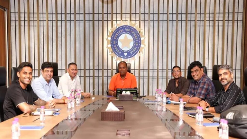 रिटायरमेंट का रास्ता बंद? जानिए क्यों BCCI एपेक्स काउंसिल की बैठक में विदेशी टी20 लीग पर कड़ा रुख अपनाने की बनी रणनीति BCCI