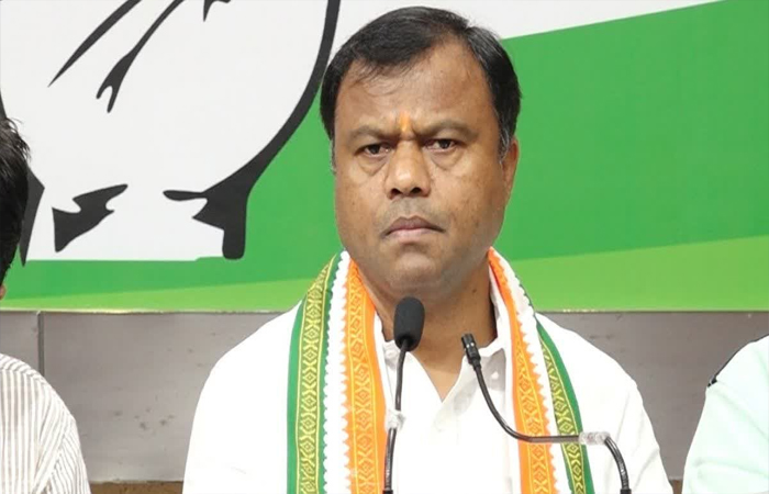 दीपक बैज का भाजपा सरकार पर हमला, बोले- आदिवासी अधिकारों से लेकर युवाओं के भविष्य तक हो रहा खिलवाड़ दीपक बैज का भाजपा सरकार पर हमला, बोले- आदिवासी अधिकारों से लेकर युवाओं के भविष्य तक हो रहा खिलवाड़