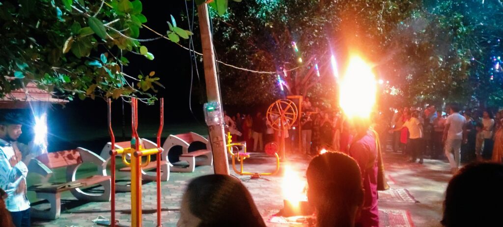 महानदी के रौद्र रूप के बीच भी नहीं रुकी शिवरीनारायण की गंगा आरती