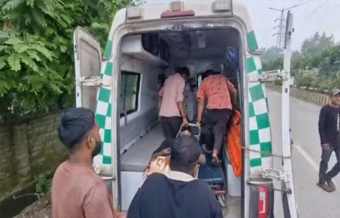 रेलवे ट्रैक पर बैठे युवक के ऊपर से गुजरी मालगाड़ी, दोनों पैर कटे; रातभर तड़पता रहा, सुबह लोगों ने देखा रेलवे ट्रैक पर बैठे युवक के ऊपर से गुजरी मालगाड़ी, दोनों पैर कटे; रातभर तड़पता रहा, सुबह लोगों ने देखा