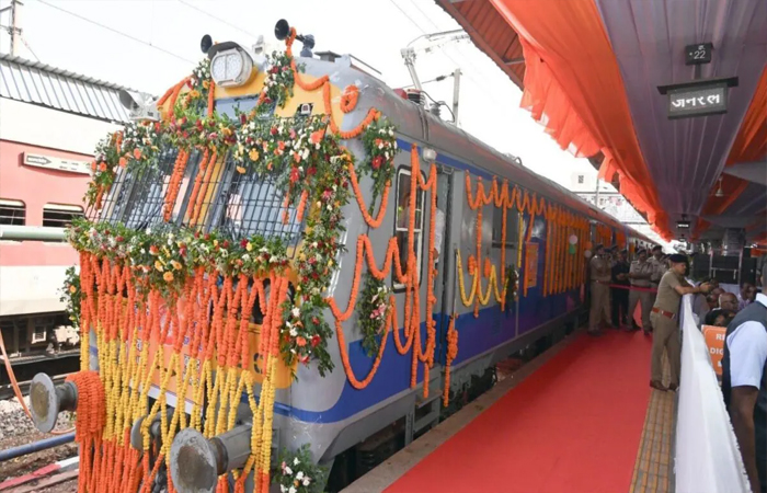 छत्तीसगढ़ में दो नई रेल लाइन शुरू, रावघाट पहुंची ट्रेन: ₹55 में रायपुर का सफर, अभनपुर-कुरूद ब्रॉडगेज लाइन भी शुरू छत्तीसगढ़ में दो नई रेल लाइन शुरू, रावघाट पहुंची ट्रेन: ₹55 में रायपुर का सफर, अभनपुर-कुरूद ब्रॉडगेज लाइन भी शुरू