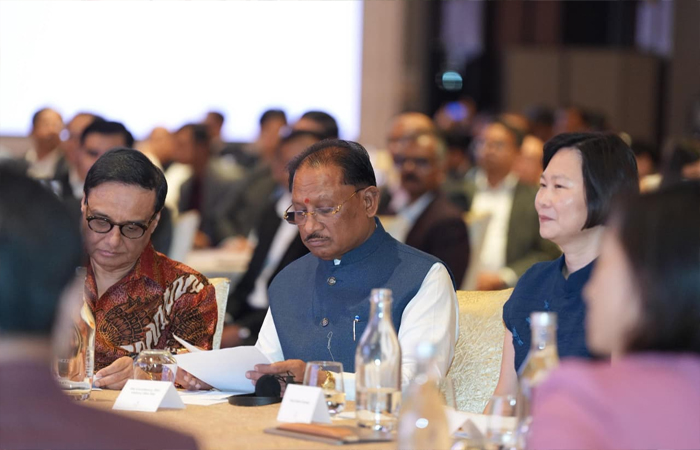 सिंगापुर के निवेशकों को छत्तीसगढ़ आने का न्योता, सीएम साय ने गिनाईं निवेश की संभावनाएं सिंगापुर के निवेशकों को छत्तीसगढ़ आने का न्योता, सीएम साय ने गिनाईं निवेश की संभावनाएं