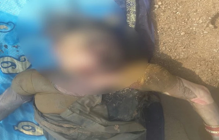 CG News: महानदी में मिला महिला का शव, बाढ़ में बहने की आशंका, शिनाख्ती के प्रयास जारी CG News : महानदी में मिला महिला का शव, बाढ़ में बहने की आशंका, शिनाख्ती के प्रयास जारी